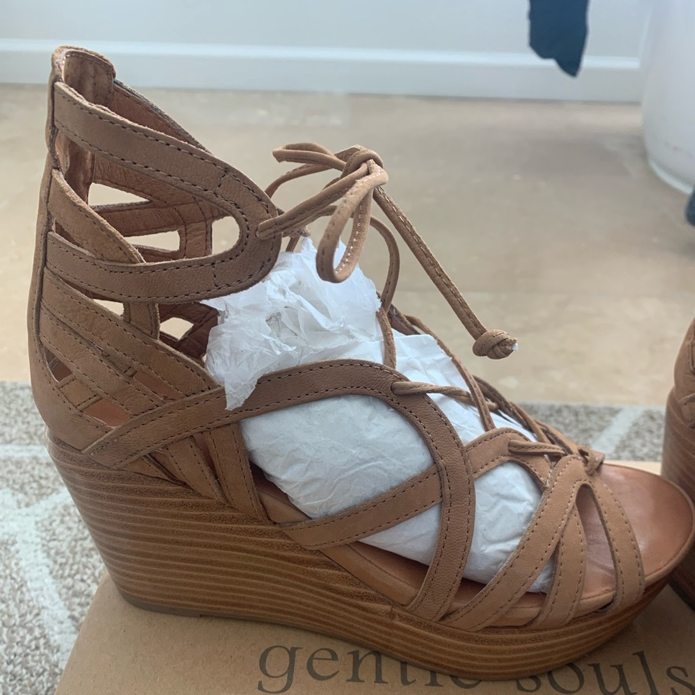 Gentle Souls wedges